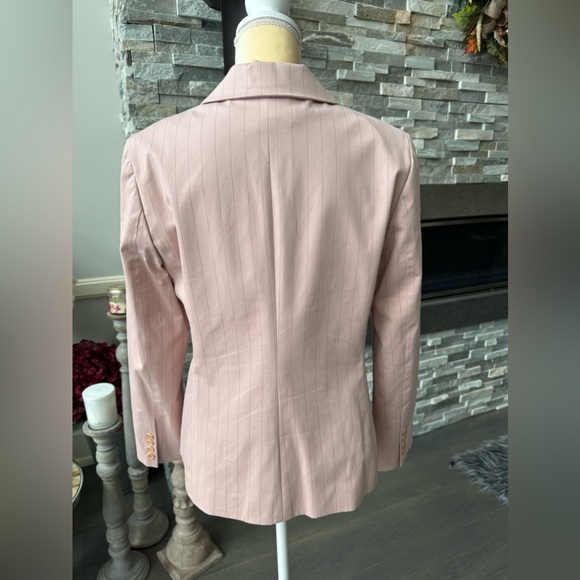 BCBG Max Azria Blazer and matching trousers. 2 Piece Set. - Picture 3 of 9